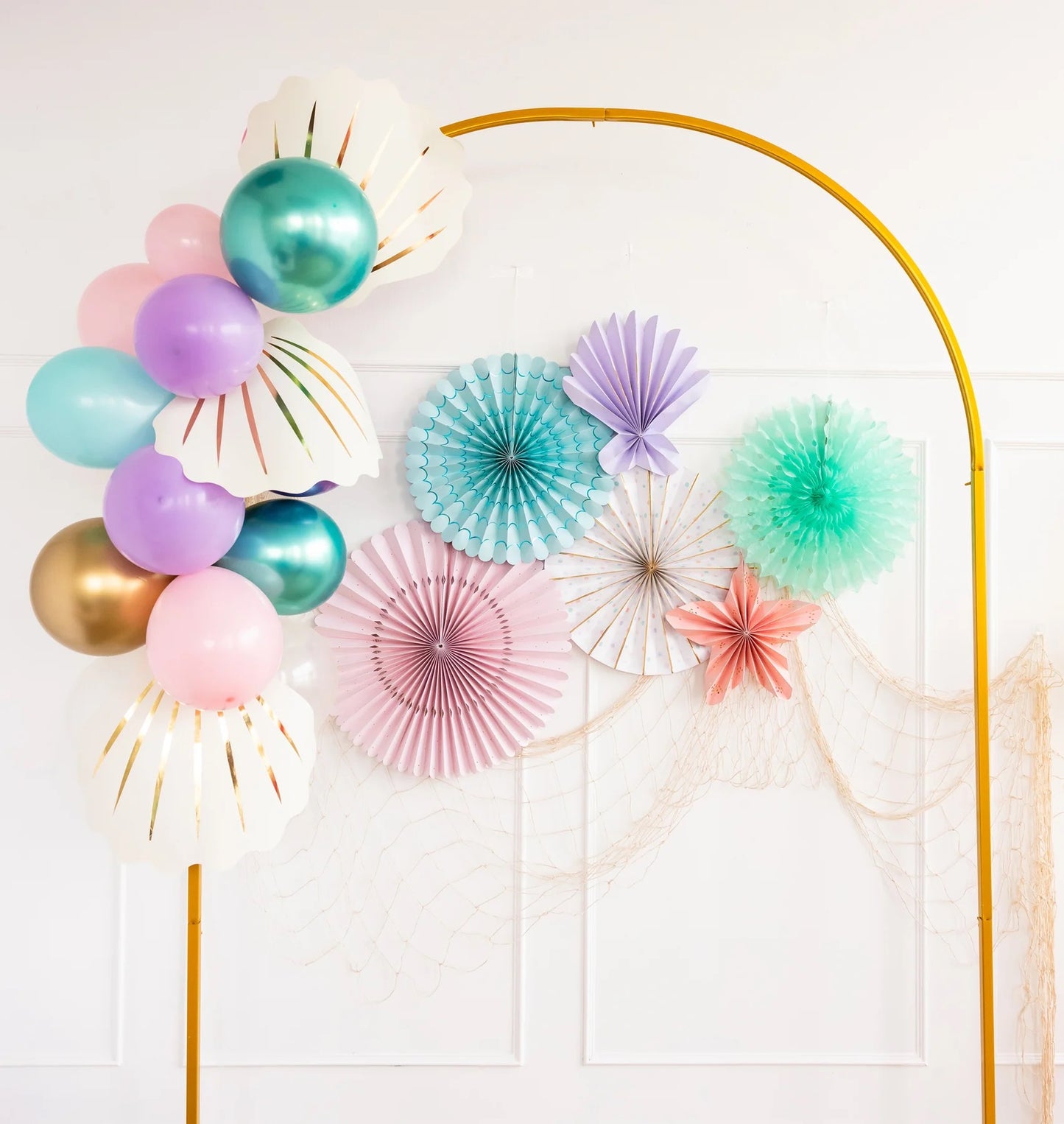 UNDER THE SEA SEASHELL PAPER PLACEMATS