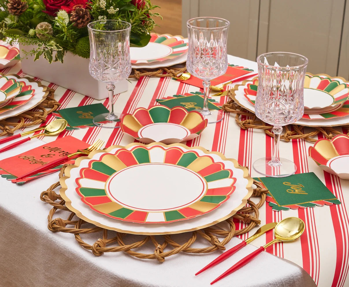 JOYFUL CHRISTMAS DINNER PLATES