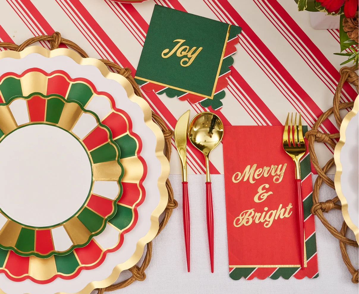 JOYFUL CHRISTMAS DESSERT PLATES