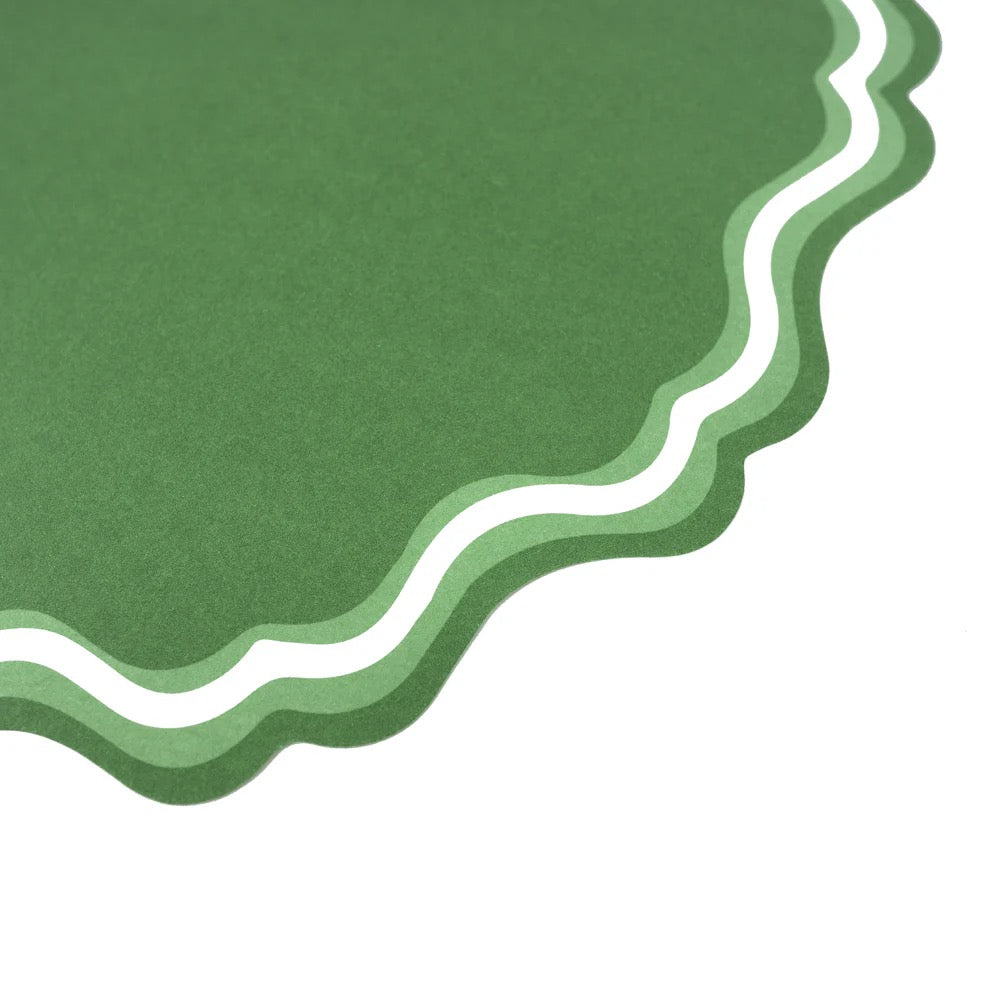 GREEN FANCY SCALLOP PAPER PLACEMATS