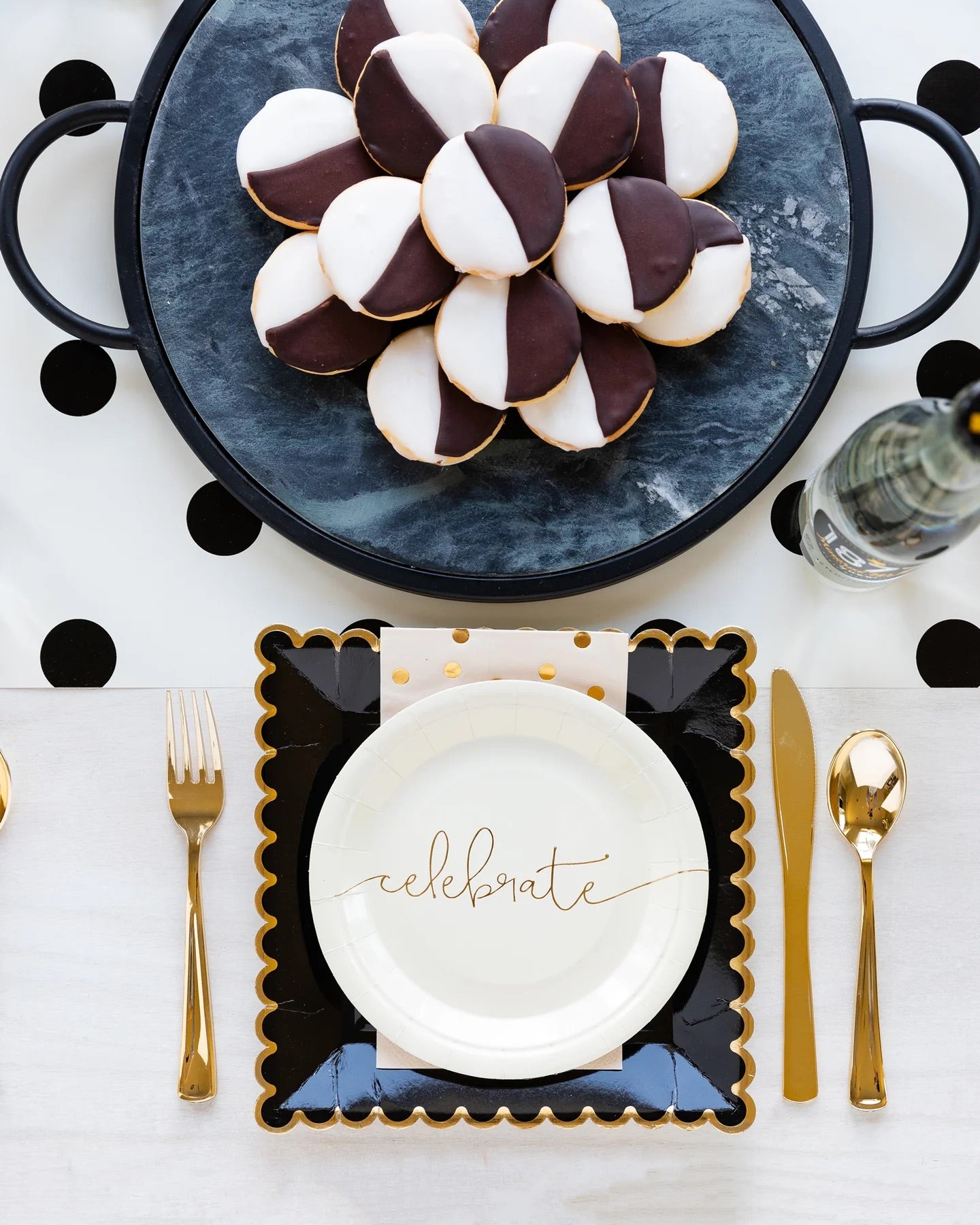 CREAM WITH BLACK DOTS PAPER TABLE RUNNER
