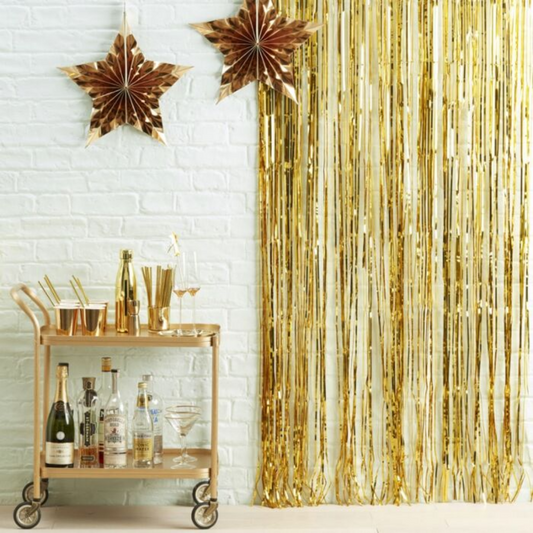 FOIL FRINGE CURTAIN DECORATION